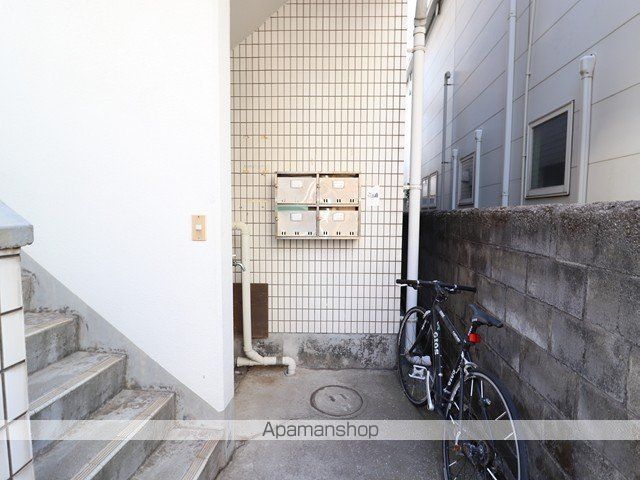 プティシャレーの玄関写真