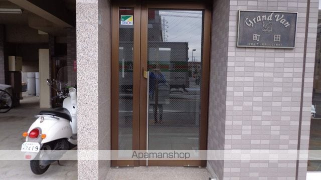 グランヴァン町田の玄関写真