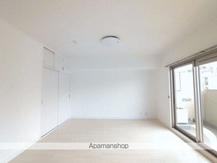 神奈川県川崎市宮前区犬蔵３丁目[2LDK/72m2]の内装1