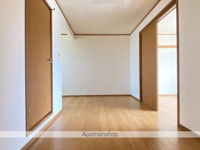 クレストールアイリスAの内装写真