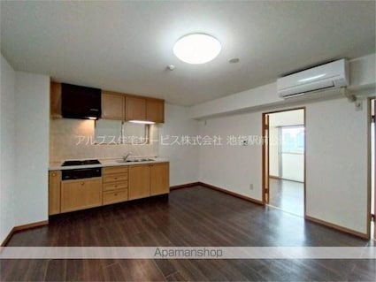 東京都新宿区四谷２丁目[2LDK/66.28m2]のリビング・居間