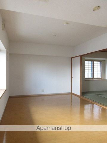 サンタの館裏参道の内装写真