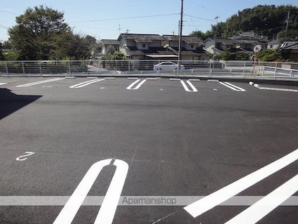 スバルホーム[1LDK/49.86m2]の駐車場