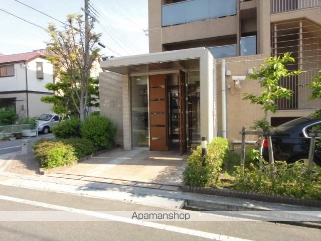 アーバンドルフ甲子園口の玄関写真