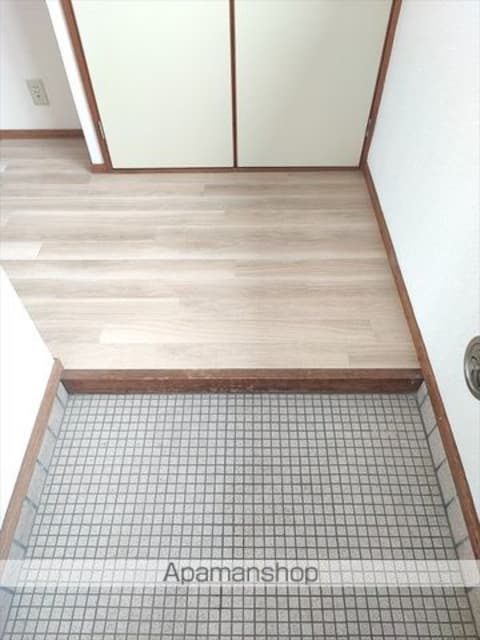 和歌山県和歌山市有本[2DK/50m2]の玄関