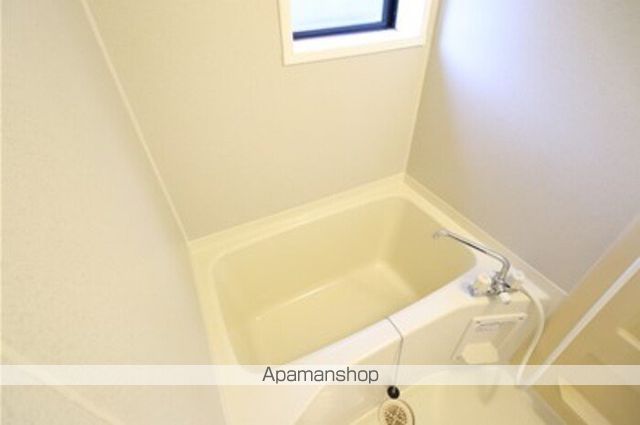 ウィステリア中吉田 A棟の内装写真