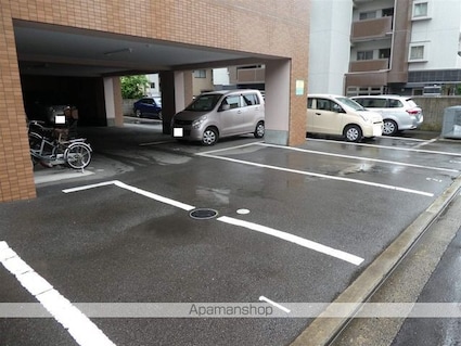 サザンコート味酒[2DK/40.5m2]の駐車場