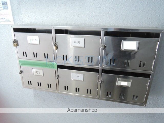 セピア栄町の玄関写真