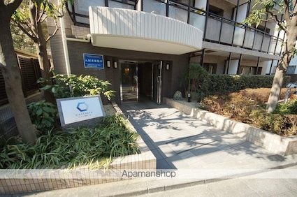 カスタリア新宿７丁目[2DK/50.22m2]のエントランス