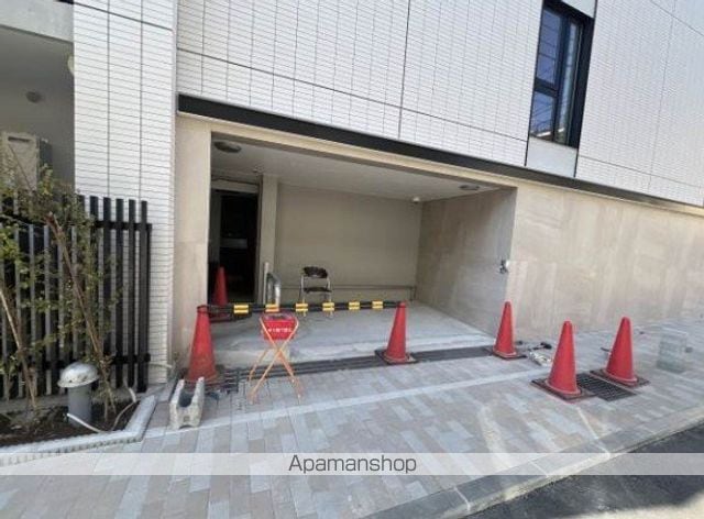 イプセ東高円寺の玄関写真