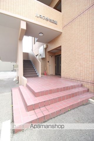 ルネス今村公園の玄関写真