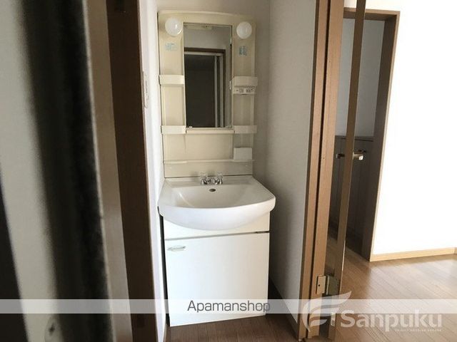 オーパスワンの内装写真