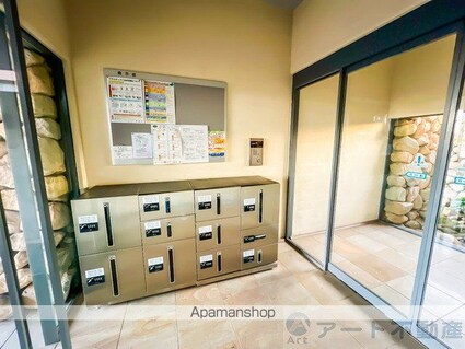 ＲＵ・ＲＡＬ[1K/33.42m2]のエントランス2