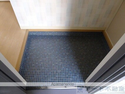 シャトレー安井　Ｂ棟[2LDK/58.79m2]の玄関