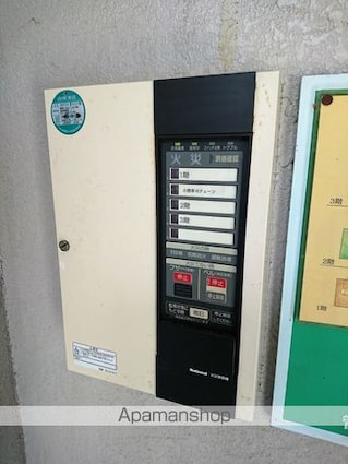 ロイヤルエクセーヌⅡ[2DK/48.7m2]の共用部1