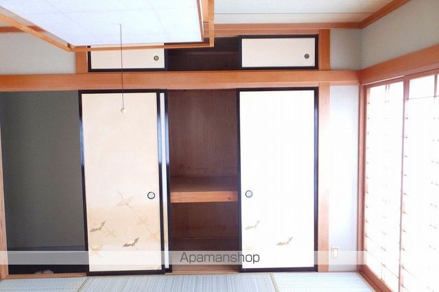 メゾンアルパ宮町の内装写真