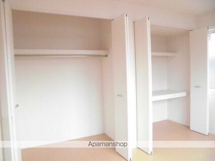 ラフィーネ双葉　Ａ棟[2LDK/65.33m2]の収納