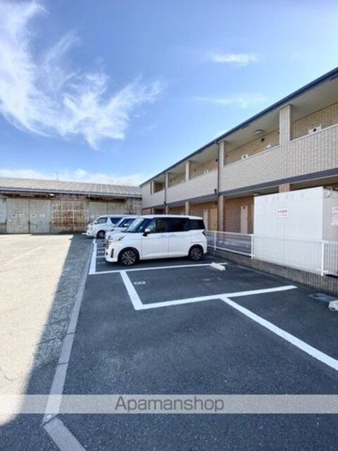 和歌山県和歌山市新在家[1R/31.5m2]の駐車場