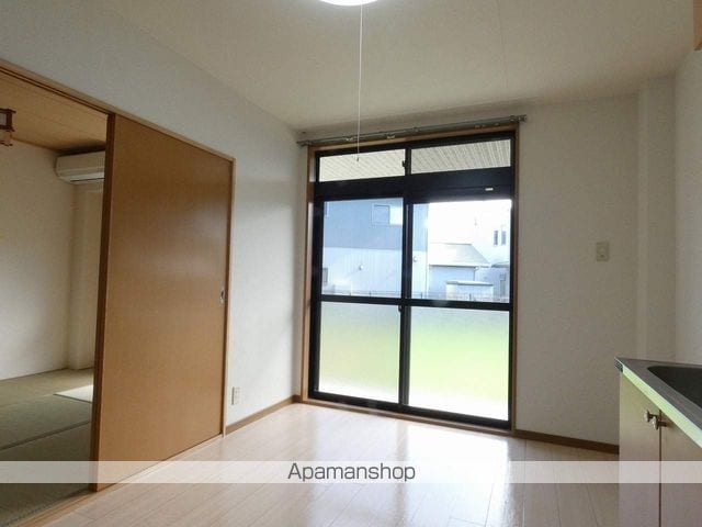 Surplusリヴェールの内装写真