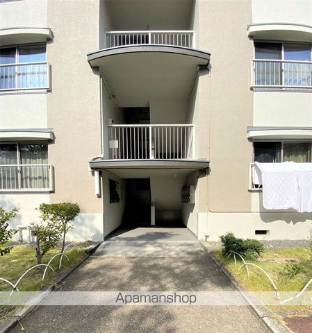 梅が丘南住宅A5棟の玄関写真