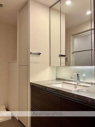 ベイズタワー＆ガーデン[1LDK/61.45m2]の洗面所