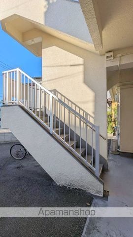 長友マンションの玄関写真
