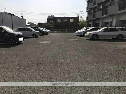 メゾンアルカディア西深津[1R/22.86m2]の駐車場3