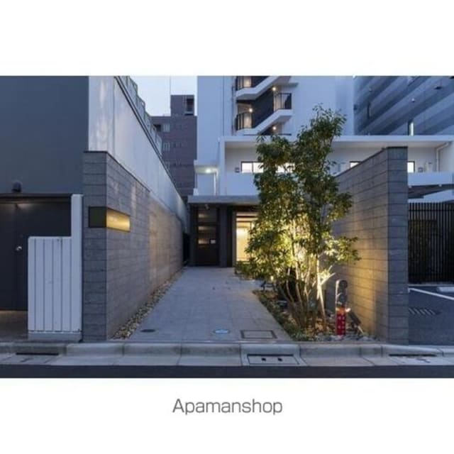 東京都中野区中野２丁目[1LDK/48.79m2]のエントランス1