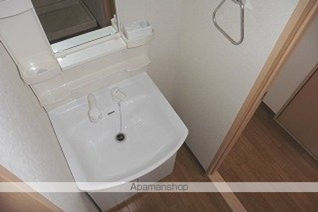 ラフォーレ1号館の外観写真