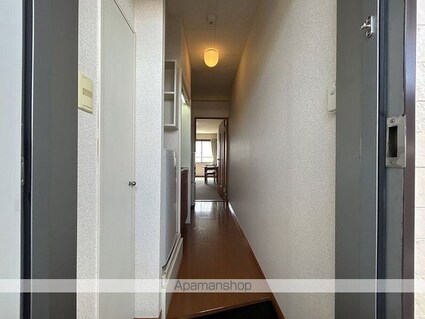 レオパレスピュアタウン[1K/24.84m2]の玄関