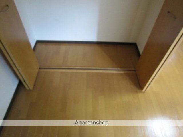 レジュイール東中通の内装写真