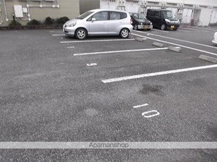 レオパレスドミール細江Ｎ壱番館[1K/23.71m2]の駐車場
