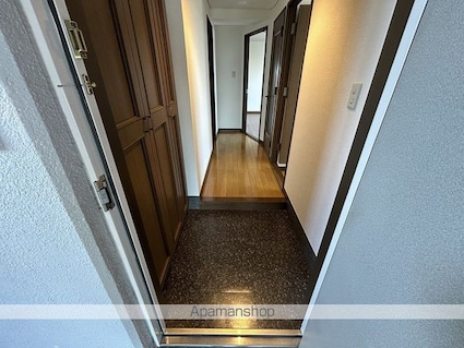 グランプラス西島[3LDK/79.59m2]の玄関