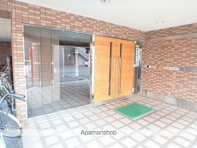 ウイング円山北町の玄関写真