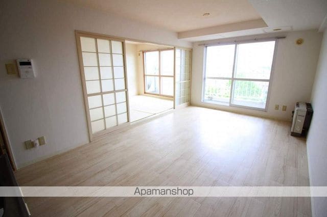 ロイヤルレインボー平岸 A棟の内装写真