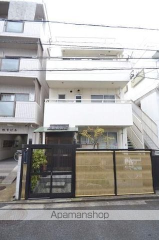 岩堂ビルの外観写真
