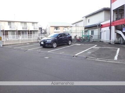 ラポールビル[1DK/26.28m2]の駐車場1