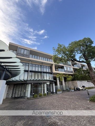 宝塚ガーデンヴィレッジD1棟の外観写真