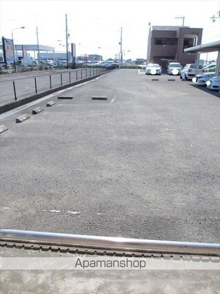 和歌山県和歌山市布引[1DK/35.64m2]の駐車場1