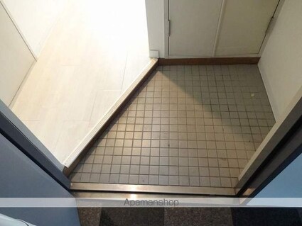 エトワール二葉[1R/28.88m2]の玄関
