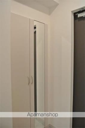 ロイヤルハウスアール１[1LDK/44.78m2]の玄関