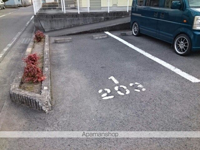 【海南市岡田のアパートの写真】