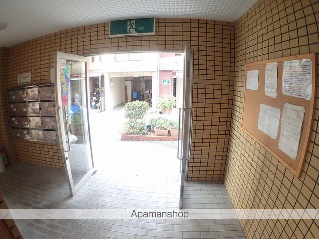 富尾ハイツの玄関写真