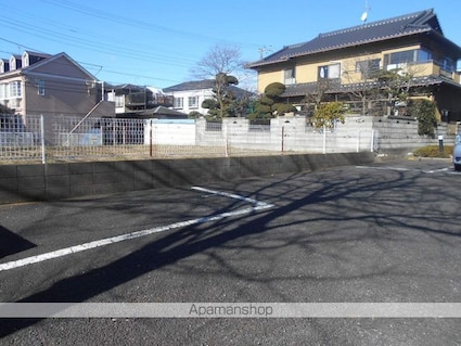 レオパレスＴ＆Ｓ[1K/19.87m2]の駐車場1