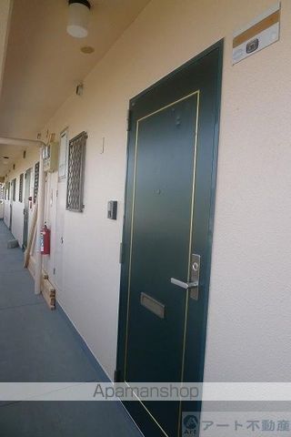 エンブレム梅本の玄関写真