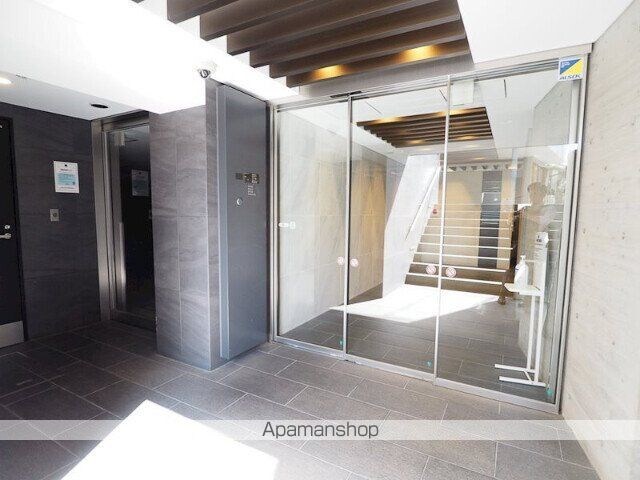 レジディア三軒茶屋Ⅲ[1K/25.75m2]のエントランス