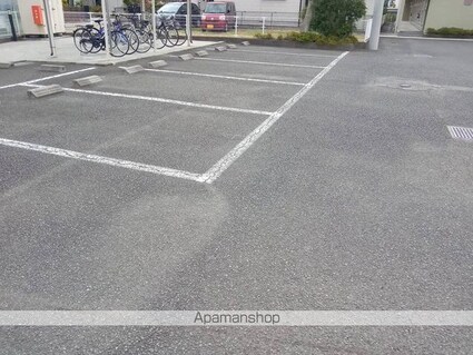 レオパレスＤｒｅａｍ[1K/23.18m2]の駐車場