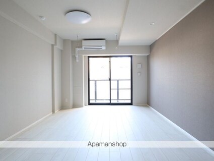 ロイヤルカーサ千種[1K/35.52m2]のリビング・居間