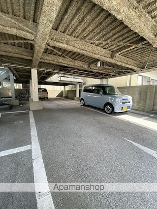 高知県高知市新田町[2K/35m2]の駐車場1