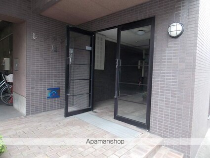 レジデンス旭[3DK/53.5m2]のエントランス1